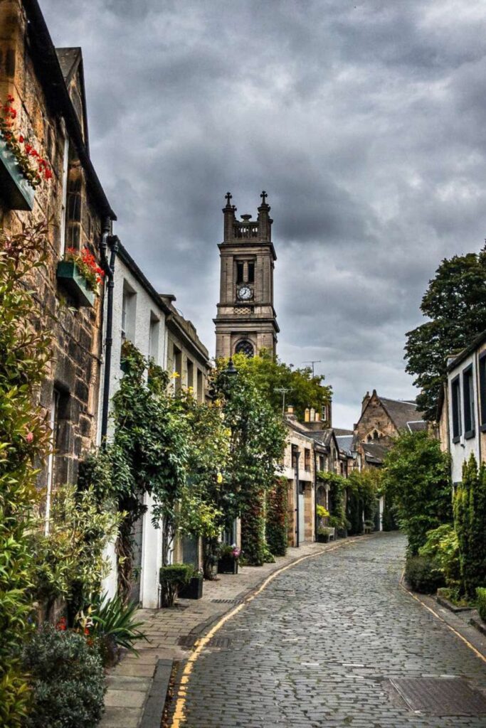 Edimburgo-calles-nublado