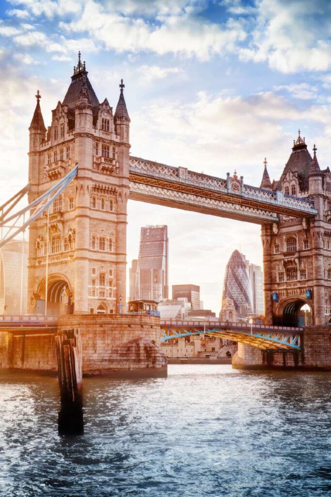 Puente-Reino-Unido-atardecer